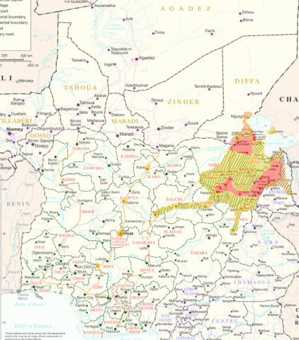 In rosso le aree controllate da Boko Haram. In arancione le zone di conflitto (Wikimedia Commons: Zeogludon)