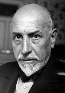 338px-Luigi_Pirandello_1934b