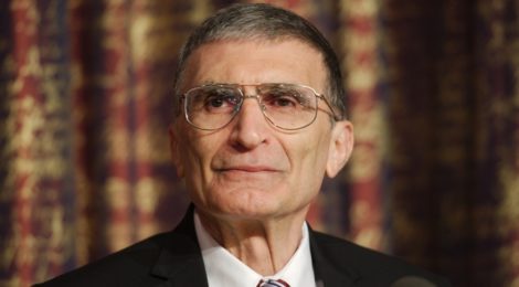 Aziz Sancar: uno sguardo al piccolo che mira al grande